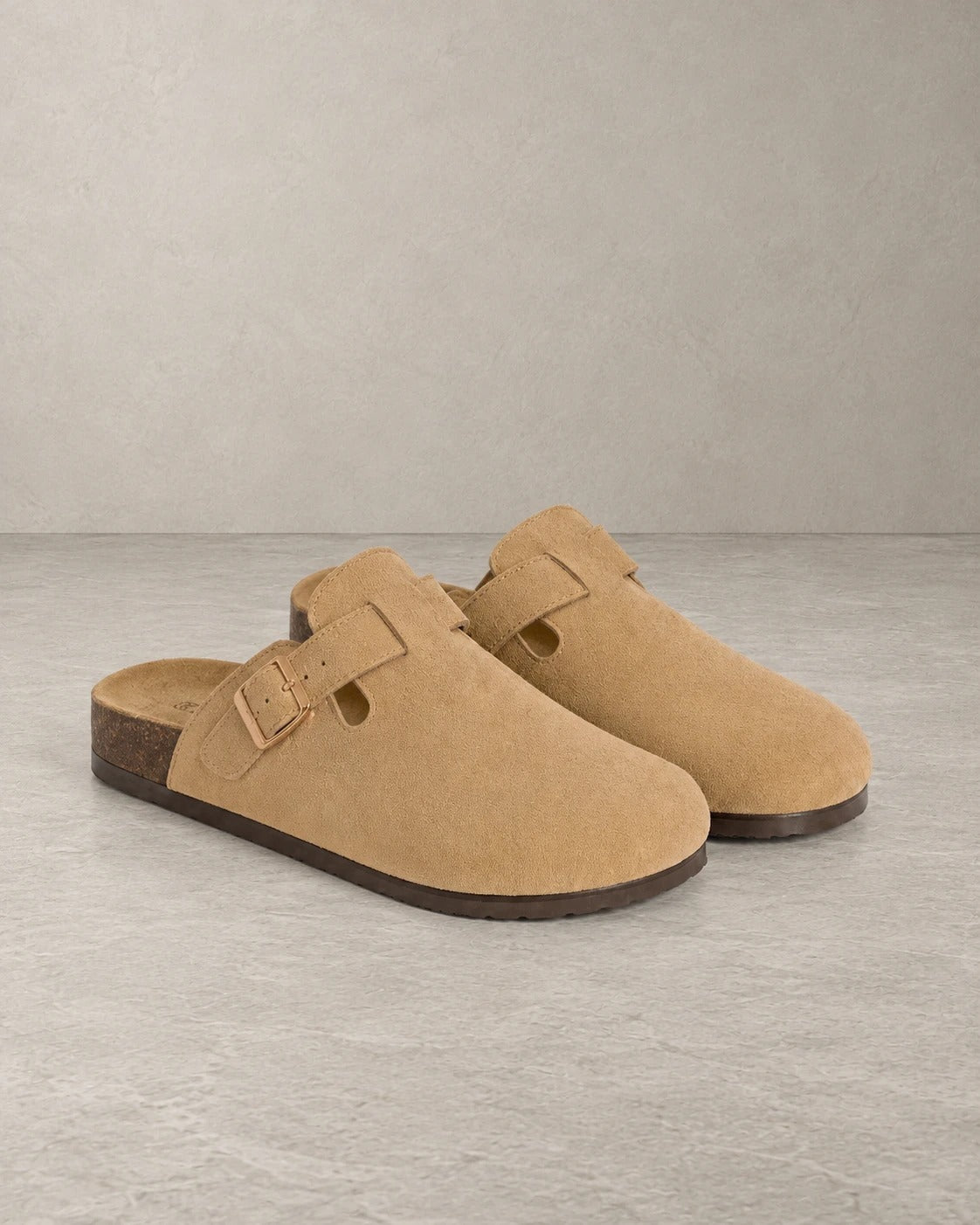 TRENDY CLOGS